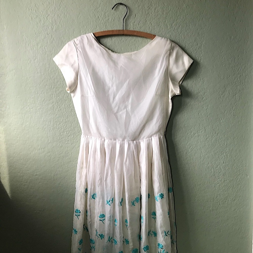 Vintage 50s Cap Sleeve Embroidered Dress